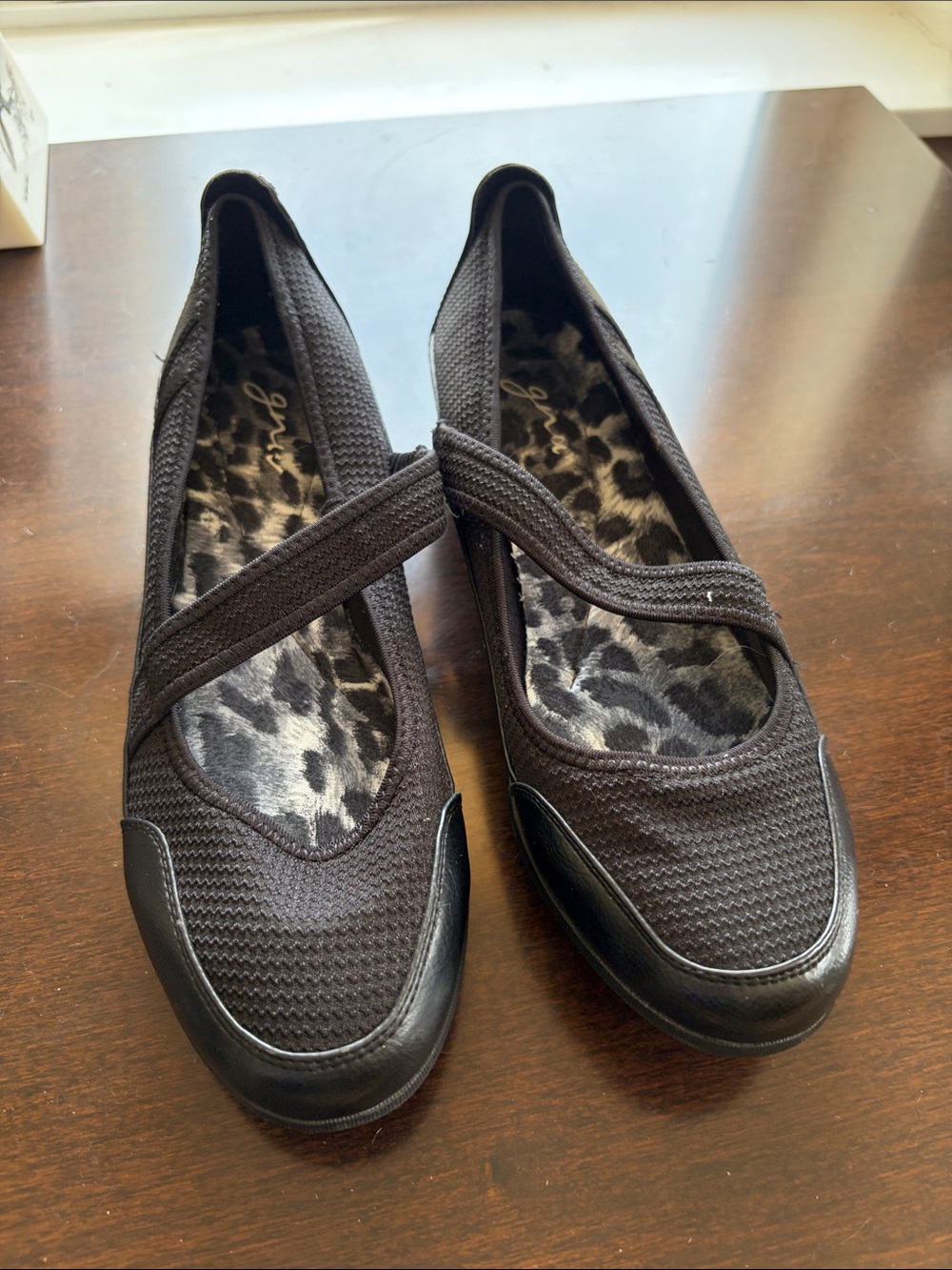 Women's Mary Jane Comfort Flats in Black with Elastic Strap